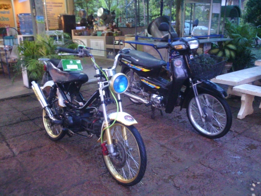 ขายถูกจร้า ชิปปี้เครื่องคาเซ่ 125 รถขี่ได้ปกติ มีเล่มทะเบียน ราคาเบาๆ ค่าตัว 8500 บาท