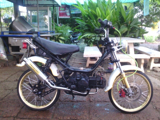 ขายถูกจร้า ชิปปี้เครื่องคาเซ่ 125 รถขี่ได้ปกติ มีเล่มทะเบียน ราคาเบาๆ ค่าตัว 8500 บาท