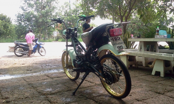 ขายถูกจร้า ชิปปี้เครื่องคาเซ่ 125 รถขี่ได้ปกติ มีเล่มทะเบียน ราคาเบาๆ ค่าตัว 8500 บาท