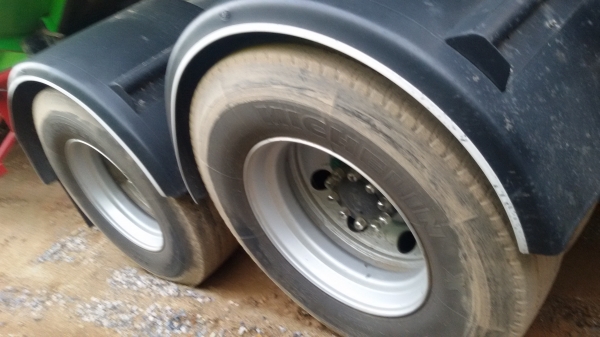 HINO MAGA FM  320 แรงม้า  ราคาขายดาวน์  690,000 บาทค่ะ