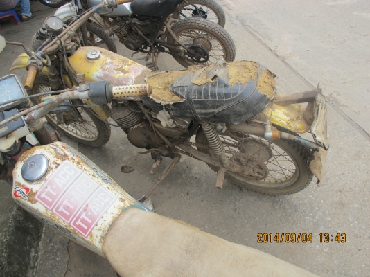 ขายรถวิบาก DT100 มีเล่มทะเบียน ขายรถวิบาก DT100 มีเล่มทะเบียน