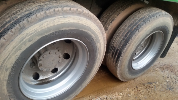 ISUZU DECA FXZ  รับเงินมัดจำมาแล้วคะ กลางอากาศ 100,000 บาท