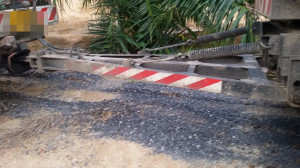 ISUZU DECA FXZ  รับเงินมัดจำมาแล้วคะ กลางอากาศ 100,000 บาท