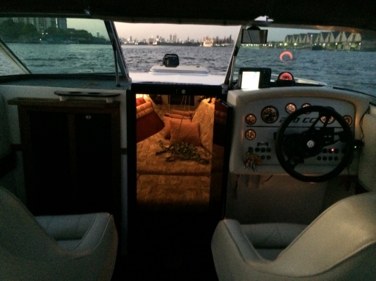 ขายเรือสำราญ Celebrity c220 cuddy cabin ขายเรือสำราญ Celebrity c220 cuddy cabin