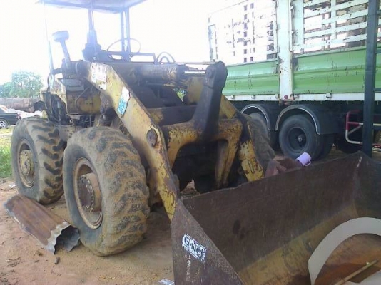 **270,000 บ.ต่อรอง**<ถูกๆจัดให้ ร่วมสู้ด้วยกัน พี่น้องครับ !!>>ขายรถตักล้อยาง ถูกๆ Wheel Loader TOYOTA SDT35 เอวแข็ง วางเครื่อง HINO EH700 168แรง 6สูบ เครื่องดี สตาร์ทติดง่าย แน่นดี แรง อึด ทำงานดี คล่องตัวดี ตักเร็วดี แขนเดิมไม่ปะไม่ร้าว บุ้งกี๋