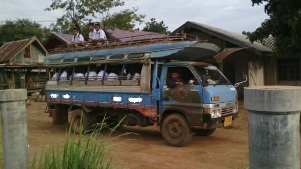 **150,000 บ.ต่อรอง**<<ถูกๆจัดให้ ร่วมสู้ด้วยกัน พี่น้องครับ !!>>ขาย6ล้อ โดยสาร ราคาถูกๆ ISUZU TL 100 4BC2-100HP ฝาดำ เกียร์ยาว เครื่องดี แน่นดี แรง เกียร์ดีไม่มีหลุด ช่วงล่างเดิม คัสซีดี ไม่ปะไม่ดาม กระบะพื้นไม้ยาว4.30ม. มีหลังคาโดยสาร สภาพดี **150,000 บ.ต่อรอง**<<ถูกๆจัดให้ ร่วมสู้ด้วยกัน พี่น้องครับ !!>>ขาย6ล้อ โดยสาร ราคาถูกๆ ISUZU TL 100 4BC2-100HP ฝาดำ เกียร์ยาว เครื่องดี แน่นดี แรง เกียร์ดีไม่มีหลุด ช่วงล่างเดิม คัสซีดี ไม่ปะไม่ดาม กระบะพื้นไม้ยาว4.30ม. มีหลังคาโดยสาร สภาพดี