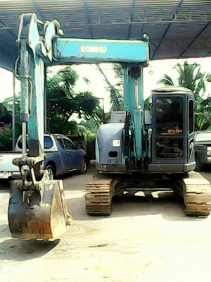 KOBELCO SK75-3ช่วงล่างดีสภาพดี ไฟฟ้าครึ่งหนึ่ง มีใบมีดหน้าพับแขนซ้ายขวาได้ KOBELCO SK75-3ช่วงล่างดีสภาพดี ไฟฟ้าครึ่งหนึ่ง มีใบมีดหน้าพับแขนซ้ายขวาได้