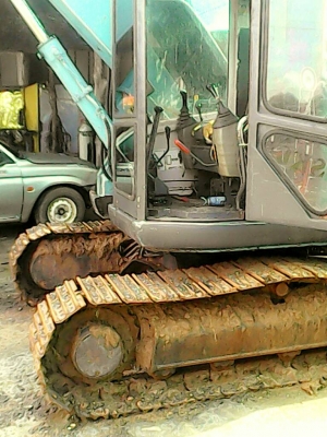 KOBELCO SK75-3ช่วงล่างดีสภาพดี ไฟฟ้าครึ่งหนึ่ง มีใบมีดหน้าพับแขนซ้ายขวาได้ KOBELCO SK75-3ช่วงล่างดีสภาพดี ไฟฟ้าครึ่งหนึ่ง มีใบมีดหน้าพับแขนซ้ายขวาได้