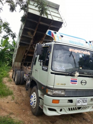 10ล้อดั้มพ์ 2เพลา HINO FM3M 240แรงม้า เครื่องดี คัทซีสวย รถใช้งานอยู่ ยางสวย เอกสารพร้อมโอน สนใจ 087-2976734
