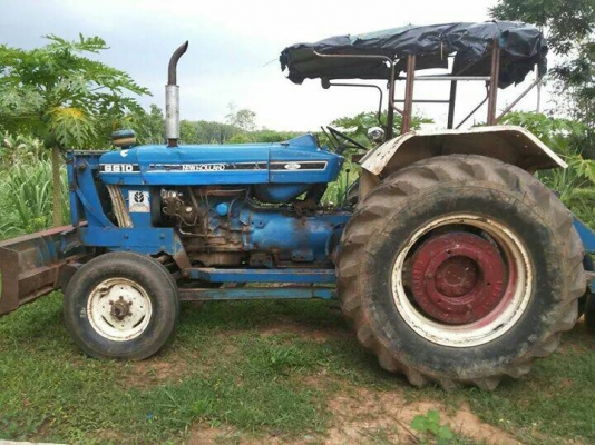 FORD 6610 รถสวย พร้อมใช้งาน เอกสารเล่มทะเบียน ราคาต่อรองได้ อุปกรณื 3ชิ้น เครื่องดี สนใจ 087-2976734