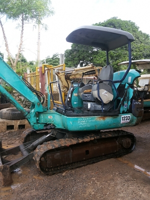 ขายรถขุด-ดัน KOMATSU  PC 35R8   รถเก่านอก  สภาพดีพร้อมใช้ งาน  รถมีเอกสารแจ้งจำหน่าย(เจ้าของขายเอง  ติดต่อโดยตรง  นิวส์ 083-4953407 ,085-8332943, 091-2602677 )