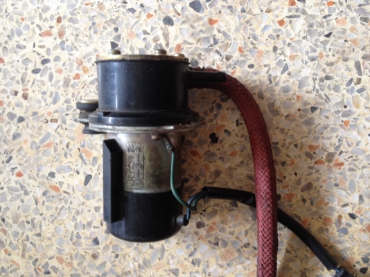 ปั้มติกเบนซิลเก่าญี่ปุ่นใช้งานได้ปกติ