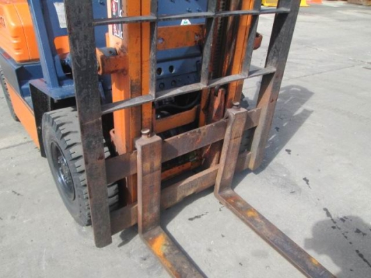 ขายรถ Fork Lift Toyota  5FGL15 เบนซิล ยังไม่ติดแก๊ซ เสาสูง3ม.