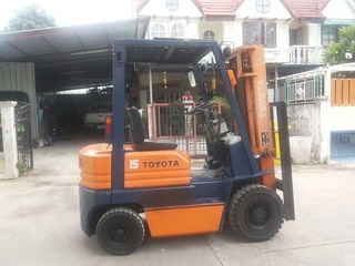 ขายรถ Fork Lift Toyota  5FGL15 เบนซิล ยังไม่ติดแก๊ซ เสาสูง3ม.