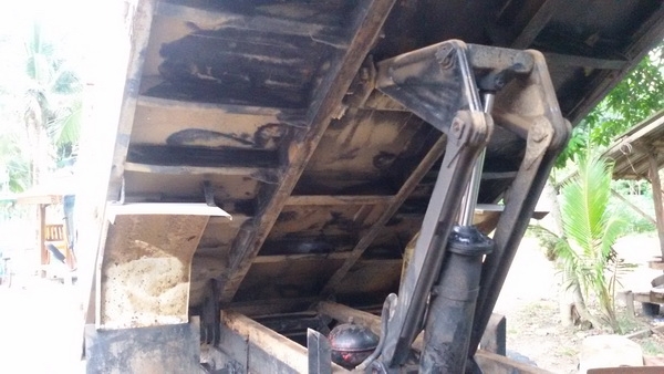 ขายรถ 6 ล้อดั้ม hino  6 คิว เครื่อง WO4D 117 แรง ช่วงล่างใหญ่สวยๆ