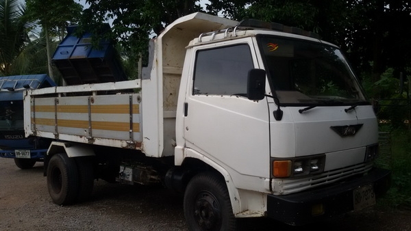 ขายรถ 6 ล้อดั้ม hino  6 คิว เครื่อง WO4D 117 แรง ช่วงล่างใหญ่สวยๆ