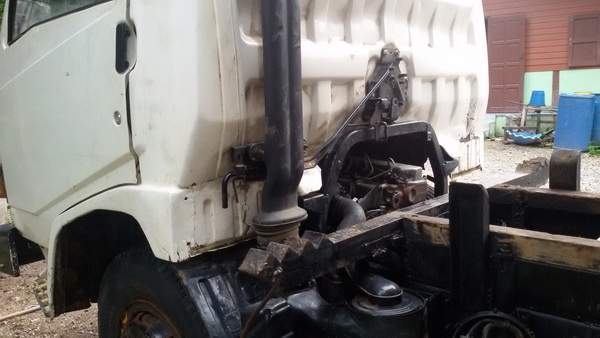 ขายรถ 6 ล้อดั้ม hino  6 คิว เครื่อง WO4D 117 แรง ช่วงล่างใหญ่สวยๆ