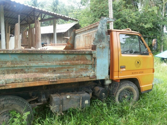 รถอีซูซุ 4 ล้อดั้ม 88 แรงม้า. สนใจติดต่อ 081 - 6079515 รถอีซูซุ 4 ล้อดั้ม 88 แรงม้า. สนใจติดต่อ 081 - 6079515