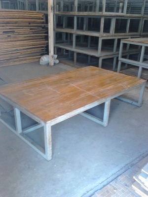 ขาย...เหมา สแตนด์หรือโต๊ะแล้วแต่จะเรียก