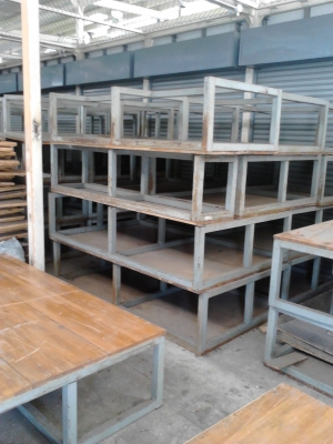 ขาย...เหมา สแตนด์หรือโต๊ะแล้วแต่จะเรียก