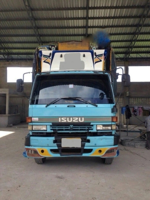 รถอีซูซุ 10 ล้อ รั้ว ( ไม่ดั้ม ) เปลื่ยนเครื่อง 195 แรงม้า. สนใจติดต่อ 081 - 6079515 รถอีซูซุ 10 ล้อ รั้ว ( ไม่ดั้ม ) เปลื่ยนเครื่อง 195 แรงม้า. สนใจติดต่อ 081 - 6079515