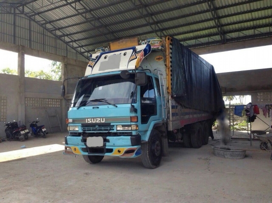 รถอีซูซุ 10 ล้อ รั้ว ( ไม่ดั้ม ) เปลื่ยนเครื่อง 195 แรงม้า. สนใจติดต่อ 081 - 6079515 รถอีซูซุ 10 ล้อ รั้ว ( ไม่ดั้ม ) เปลื่ยนเครื่อง 195 แรงม้า. สนใจติดต่อ 081 - 6079515