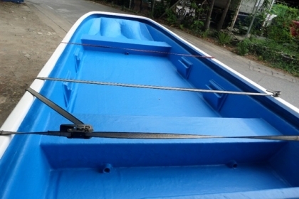 เรือไฟเบอร์ 3 ลอน 13 ฟุต หล่อใหม่ ขนาด กว้าง 150 ซม. ยาว 13 ฟุต  สูง 40 ซม. ราคา 25,500