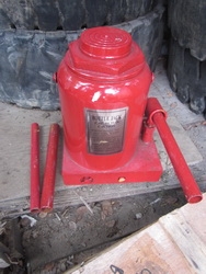 ขาย - แม่แรง ขนาด 50 ตัน เป็นของใหม่ ยกของได้ดี หนักแค่ไหนก็ไหวครับ ขาย - แม่แรง ขนาด 50 ตัน เป็นของใหม่ ยกของได้ดี หนักแค่ไหนก็ไหวครับ