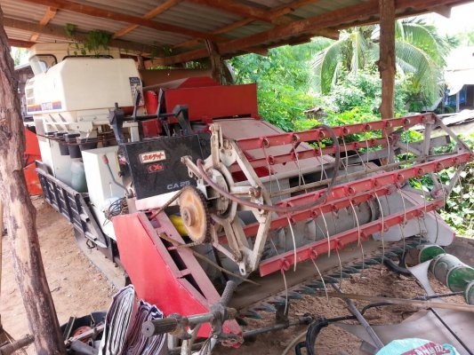 ขายรถเกี่ยวข้าวเล็กYANMAR รองกระสอบ หน้ากว้าง1.50เมตร เครื่องYAN่MAR 25แรง เครื่องดี ช่วงล่างดี เลี้ยวซ้าย ขวา เดินหน้า ถอยหลังได้สบาย สนใจโทร090-8588220คุณนะ ID:narong498 หรือ www.truck.in.th/498