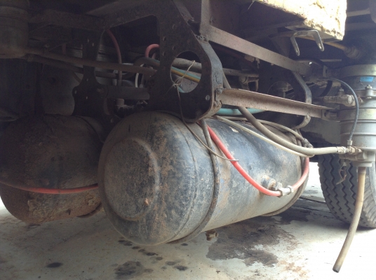 ขาย 10 ล้อหัวยาว 2 เพลาใหญ่ช่วงล่างจัมโบ้ เครื่อง 6BD1 165 แรงม้า เกียร์ HO สโลว์อินเตอร์ พาวเวอร์ เบรคทิฟฟี่ ทะเบียนเต็มพร้อมโอน ราคาต่อรองได้ครับ