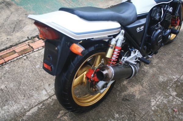 __CB400 ปี96 สีขาว เสียสรรพสามิตแล้ว $ 58,000__