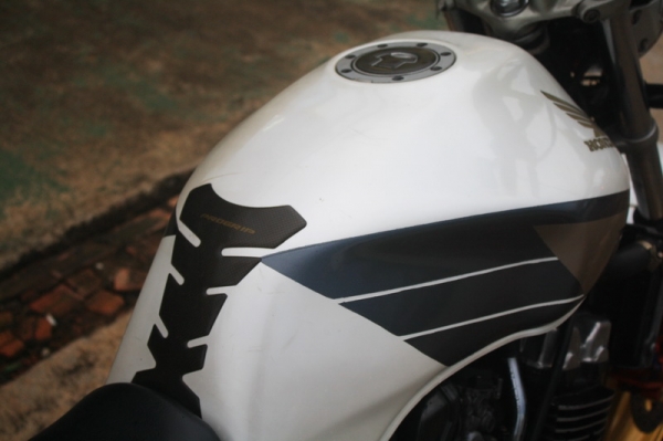 __CB400 ปี96 สีขาว เสียสรรพสามิตแล้ว $ 58,000__