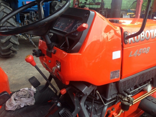คูโบต้า L4508 อุปกรณ์ 2 ชิ้นพร้อมใช้งาน