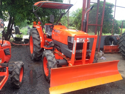 คูโบต้า L4508 อุปกรณ์ 2 ชิ้นพร้อมใช้งาน