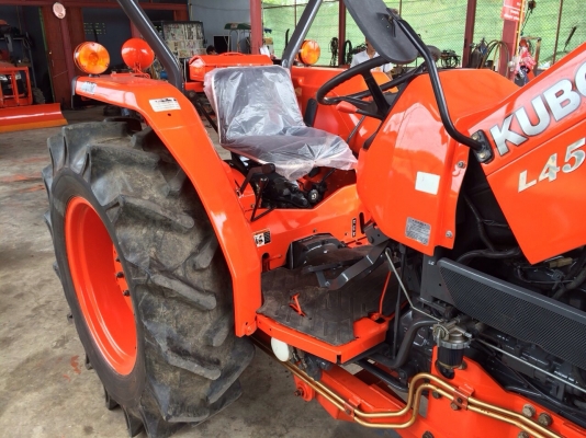 คูโบต้า L4508 อุปกรณ์ 2 ชิ้นพร้อมใช้งาน