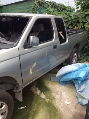 ขายซากรถกระบะแค็บนิสสันฟรอต์เทียร์ตามสถาพราคาถูก