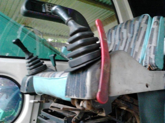 **1,450,000 บ.ต่อรอง**ขาย แพ็คคู่ แบคโฮ+เทเลอร์ พร้อมทำเงิน แบคโฮ KOBELCO MARK5 SK200 ไฟฟ้าครบ เครื่องเดิมปั้มเดิม  เครื่องแรง ปั้มดี ทำงานดีเร็ว ไม่โหลด บูมอาร์มสวย บุ้งกี๋ดี เอวแน่น ไม่แตกไม่ร้าว ช่วงล่าง80-90\% โซ่หนา แทร็กหนาสวย ครบ เฟรมหนาไม่ผุ โรลเลอ