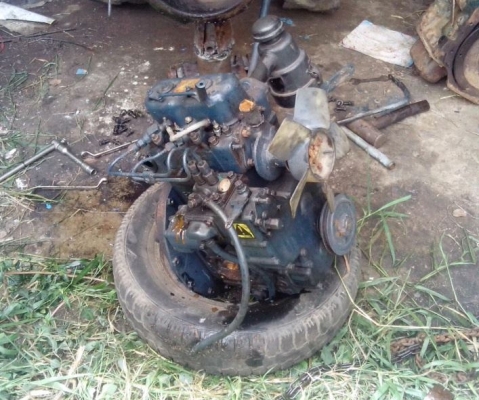 ขายเครื่องคูโบต้า B6000(zl600) สถาพดีเครื่องไม่หลวม 6000บ.