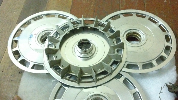 ขออนุญาติ ครับ ฝาครอบล้อ ขอบ 14 สวยๆ