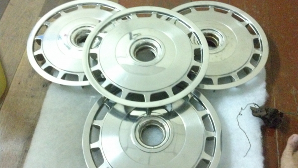 ขออนุญาติ ครับ ฝาครอบล้อ ขอบ 14 สวยๆ