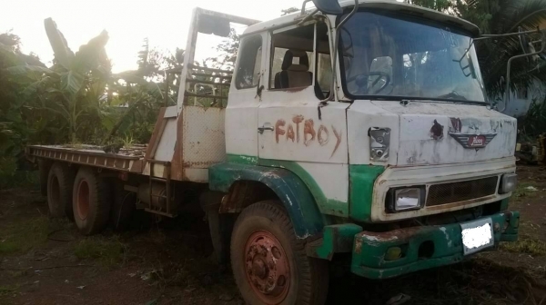 ขายเทเลอร์ HINO KT725  2 เพลา ตามสภาพ ราคาต่อรองได้ ติดต่อได้ที่คุณ อ๊อฟ พิจิตร 086-737-9991