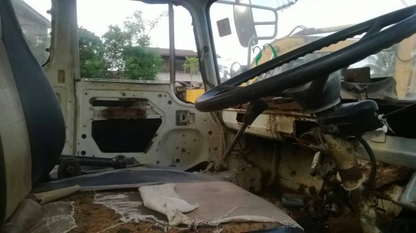 ขายเทเลอร์ HINO KT725  2 เพลา ตามสภาพ ราคาต่อรองได้ ติดต่อได้ที่คุณ อ๊อฟ พิจิตร 086-737-9991