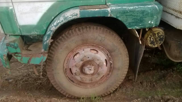 ขายเทเลอร์ HINO KT725  2 เพลา ตามสภาพ ราคาต่อรองได้ ติดต่อได้ที่คุณ อ๊อฟ พิจิตร 086-737-9991