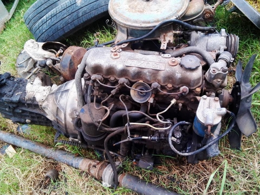 เครื่อง ISUZU 2200พร้อมเกียร์ใช้ได้ดี