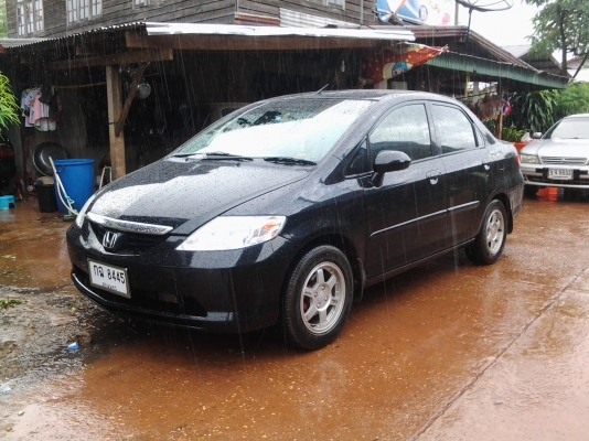 HONDA CITY 1.5 IDSI เกียร์ธรรมดา ไม่เคยดมแก้ส ภาษีเต็ม เล่มพร้อมโอน