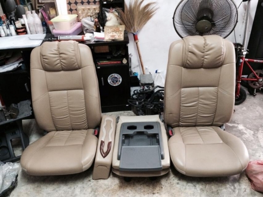 ขายชุดเบาะหน้า ใส่ตู้ตัวใหม่ ปั้นเสริมฟองน้ำพร้อมกล่องใส่ของ