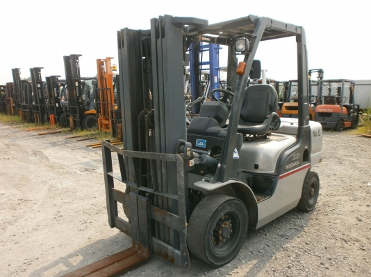 ขายรถโฟลค์ลิฟท์ NISSAN 2.5 ตัน ดีเซล (2013)