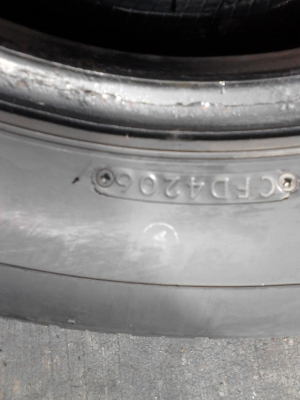 215/70R15 BRIDGESTONE RD-613 สวย เสมอ ไม่กินข้าง ดอกลึกมาก มี 1 เส้น TEL.081-427-3941 215/70R15 BRIDGESTONE RD-613 สวย เสมอ ไม่กินข้าง ดอกลึกมาก มี 1 เส้น TEL.081-427-3941