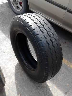 215/70R15 BRIDGESTONE RD-613 สวย เสมอ ไม่กินข้าง ดอกลึกมาก มี 1 เส้น TEL.081-427-3941 215/70R15 BRIDGESTONE RD-613 สวย เสมอ ไม่กินข้าง ดอกลึกมาก มี 1 เส้น TEL.081-427-3941