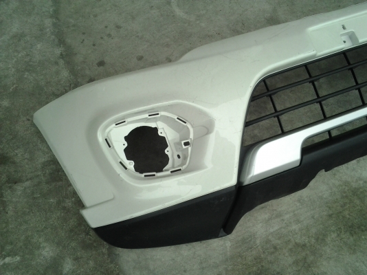 ขายกันชนหน้า PAJARO SPORT ปี2014 สภาพสวย ขายกันชนหน้า PAJARO SPORT ปี2014 สภาพสวย